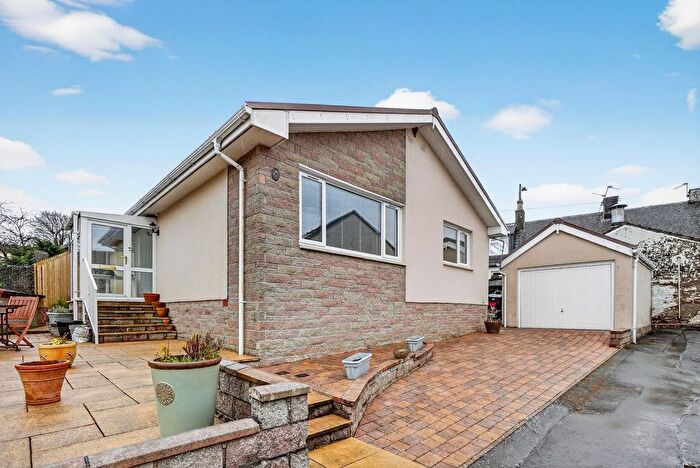 3 Bedroom Detached Bungalow For Sale In Knowe, Mauchline, KA5