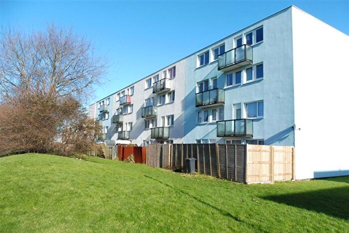 2 Bedroom Maisonette To Rent In Mantle Close, Gosport, PO13