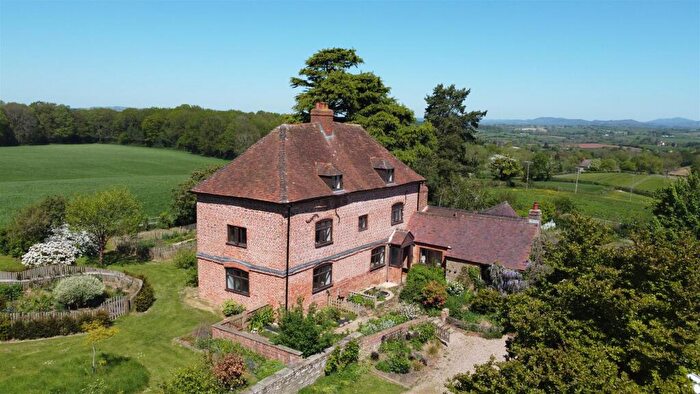 5 Bedroom Detached House For Sale In Cliffords Mesne, Newent, GL18