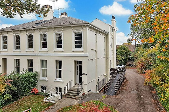1 Bedroom Flat For Sale In Sydenham Road North, Cheltenham, GL52
