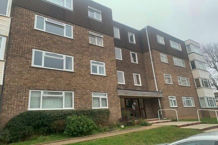 1 Bedroom Flat To Rent In Kingsmere, Brighton, BN1
