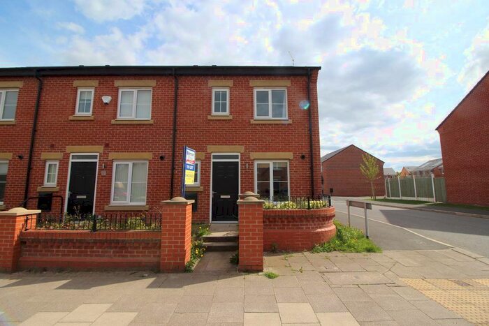 3 Bedroom Semi-Detached House To Rent In Plank Lane, Leigh, WN7