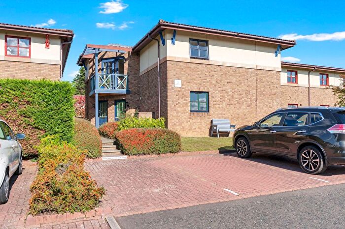 3 Bedroom Flat For Sale In East Werberside, Fettes, Edinburgh, EH4