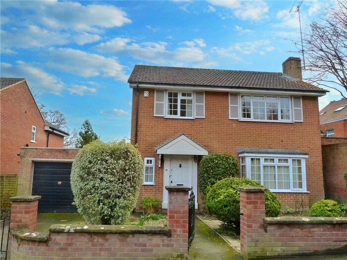 3 Bedroom Detached House To Rent In West Park, Yeovil, Somerset, BA20