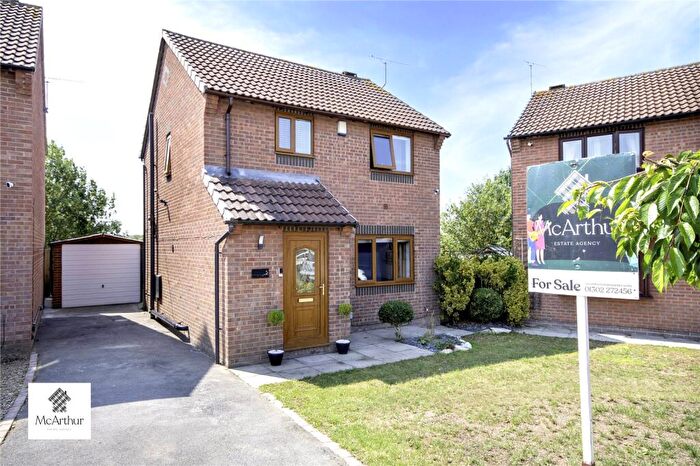 3 Bedroom Detached House For Sale In Bracken Way, Harworth And Bircotes, Doncaster, South Yorkshire, DN11