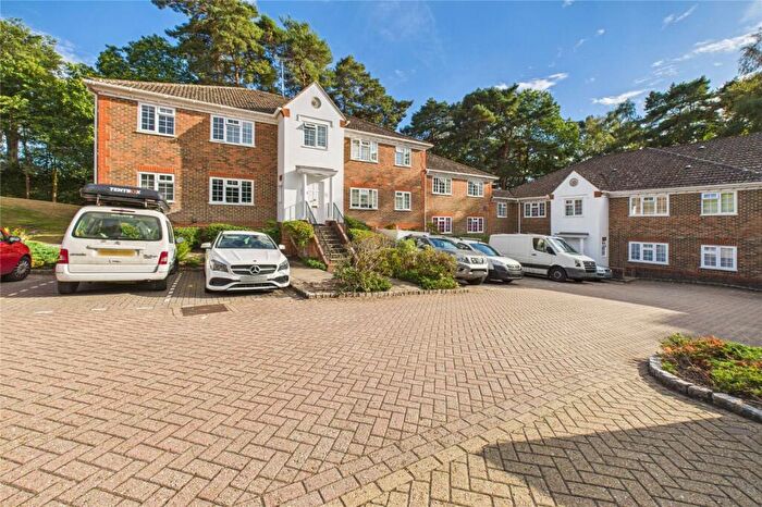 1 Bedroom Flat To Rent In Fairway Heights, Camberley, Surrey, GU15