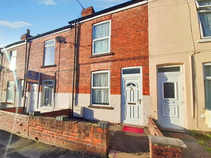 2 Bedroom Terraced House For Sale In Lewis Street, Gainsborough, DN21