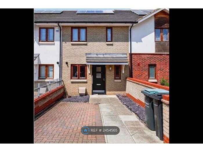 2 Bedroom Terraced House To Rent In Baffin Road, Gravesend, DA12