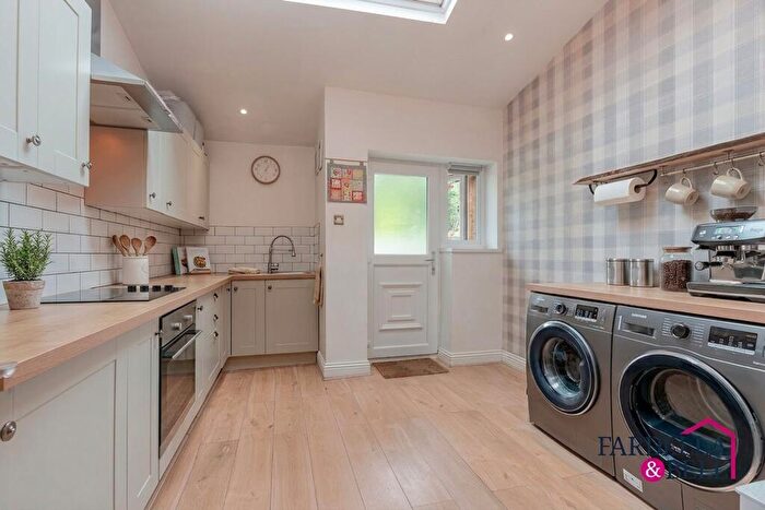 2 Bedroom Terraced House For Sale In Longfield Terrace, Cliviger, BB10
