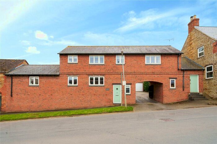 4 Bedroom House For Sale In Sywell Road, Holcot, Northamptonshire, NN6