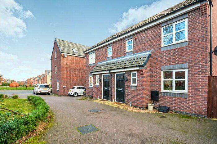 3 Bedroom Semi-Detached House To Rent In Bishop Lonsdale Way, Mickleover, DE3