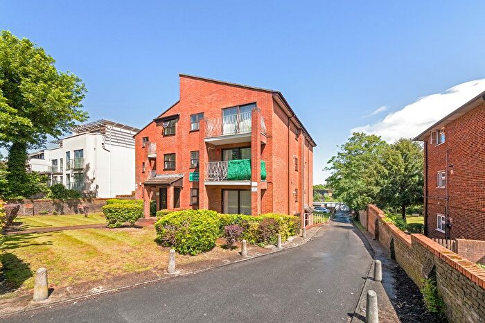 1 Bedroom Maisonette For Sale In Alexander Court, Bromley, Bromley, BR2