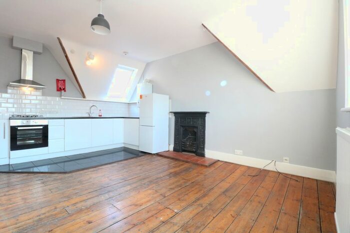 2 Bedroom Flat To Rent In Craven Park, London, NW10