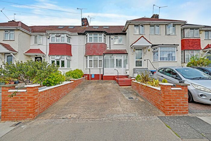 5 Bedroom Terraced House For Sale In Tokyngton Avenue, Wembley, HA9