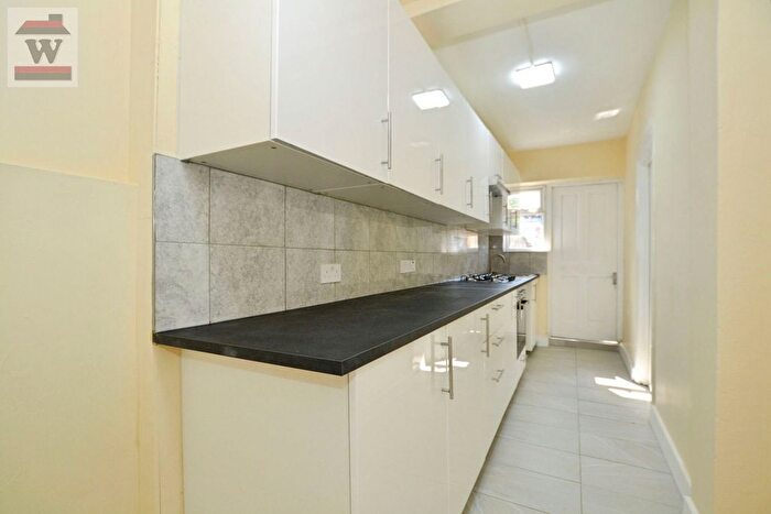 3 Bedroom Terraced House To Rent In Ivanhoe Road, Hounslow, TW4