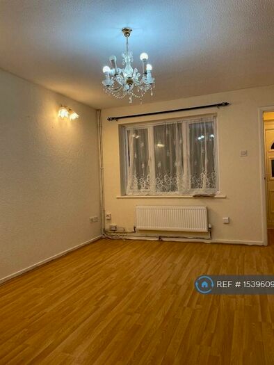 2 Bedroom Semi-Detached House To Rent In Newham Close, Thornton Heath, CR7