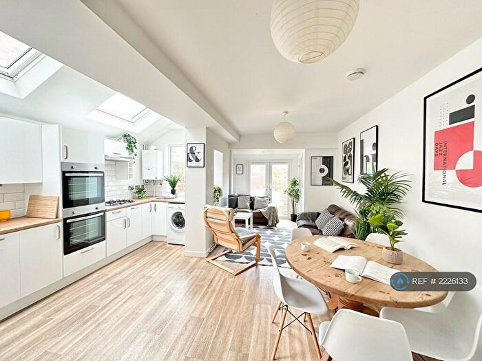 9 Bedroom Terraced House To Rent In Old Tiverton Road, Exeter, EX4