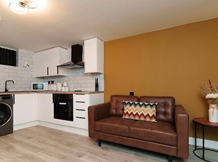 1 Bedroom Flat To Rent In Hamilton Avenue, Leeds, LS7