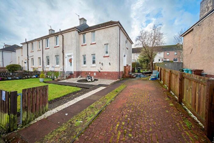 3 Bedroom Flat To Rent In Muirhouse Avenue, Motherwell, ML1