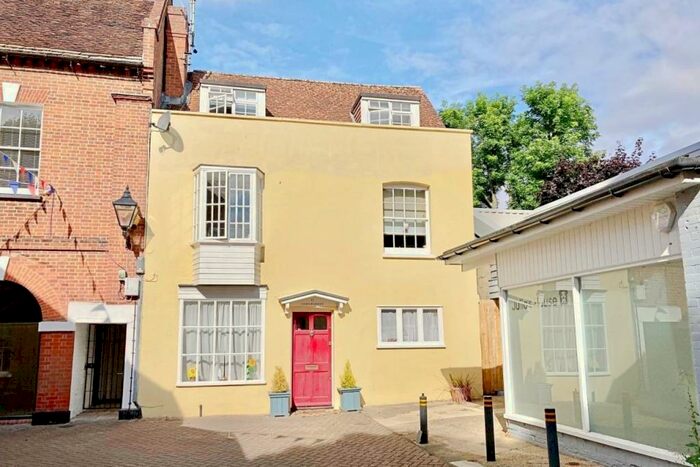 4 Bedroom Detached House To Rent In Wimborne Town Centre, BH21