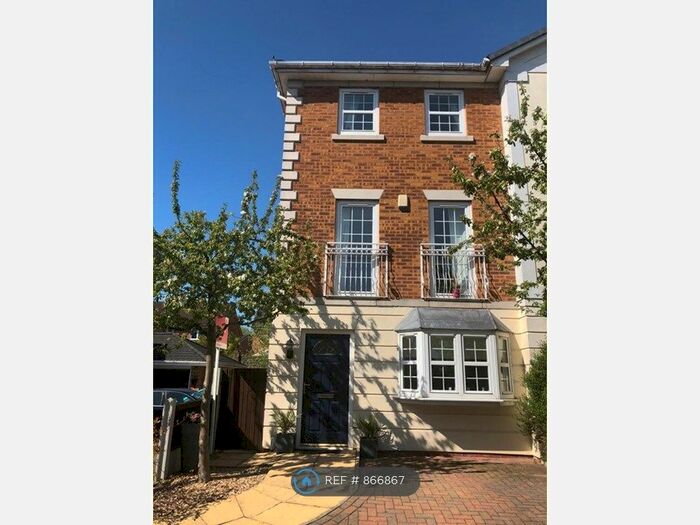 3 Bedroom Semi-Detached House To Rent In Chaplin Close, Manchester, M6