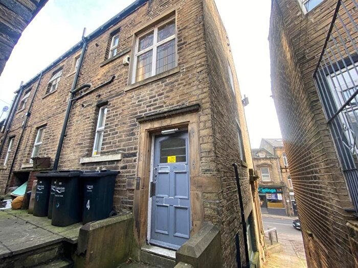 1 Bedroom Flat To Rent In Town Hall Street, Sowerby Bridge, HX6