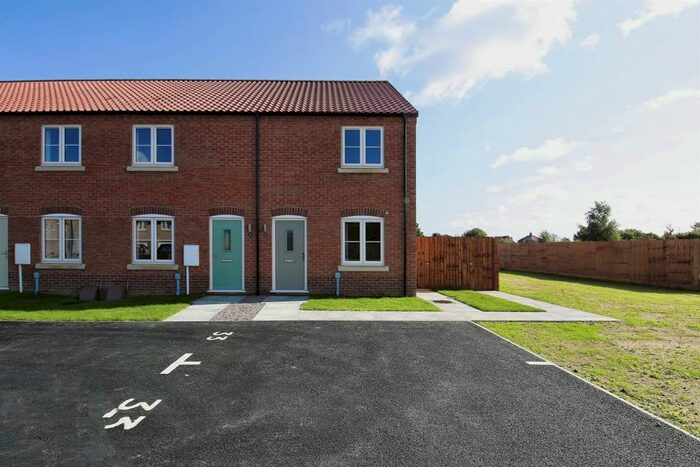 2 Bedroom End Of Terrace House For Sale In Forest Way, Holbeach, Spalding, PE12