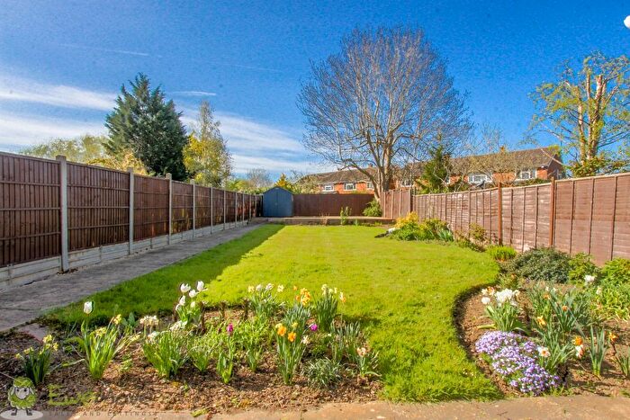 3 Bedroom Semi-Detached House To Rent In Caernarvon Road, Cheltenham, GL51