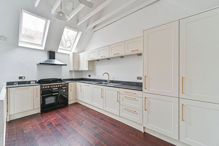 2 Bedroom End Terrace House To Rent In Robinscroft Mews, Greenwich, London, SE10