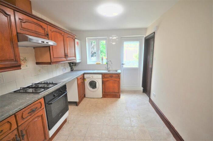 3 Bedroom Terraced House To Rent In Ashley Road, E7