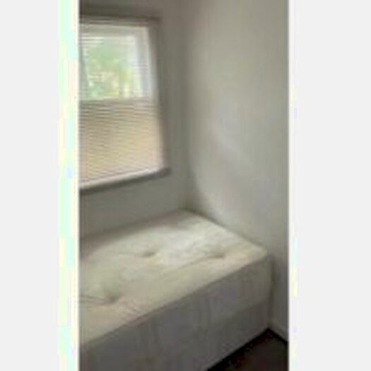 Studio To Rent In Hadyn Park Road, Shepherds Bush, W12