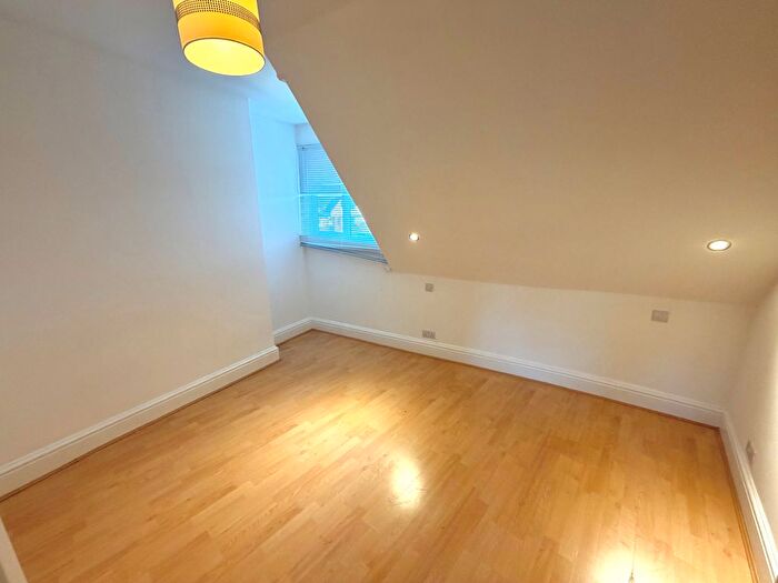 1 Bedroom Flat To Rent In Bath Street, Abingdon, OX14