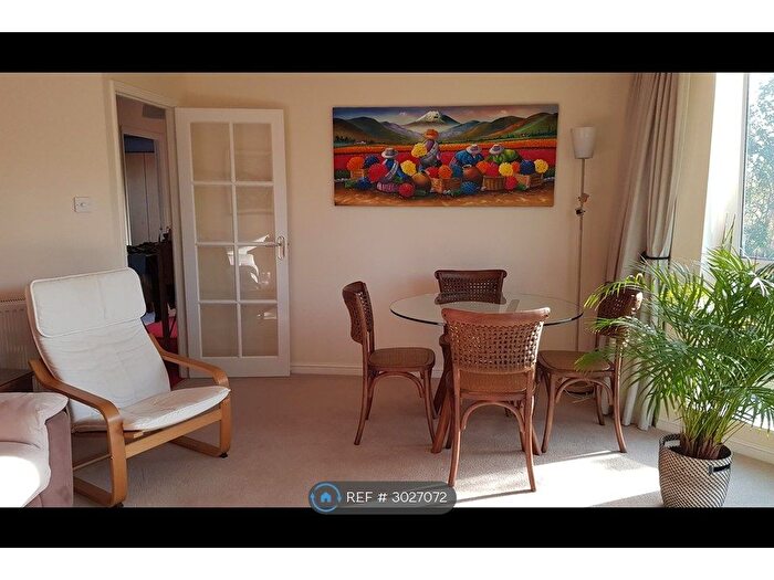 2 Bedroom Flat To Rent In Barquentine Place, Cardiff, CF10