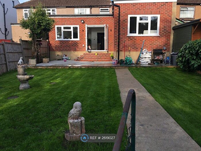 5 Bedroom Semi-Detached House To Rent In Gordon Road, West Drayton, UB7