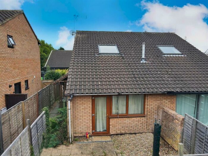 1 Bedroom Semi-Detached House To Rent In Chesham Avenue, Bradwell Common, Milton Keynes, MK13