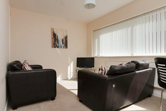 2 Bedroom Flat For Sale In Holland Road, Manchester, M8
