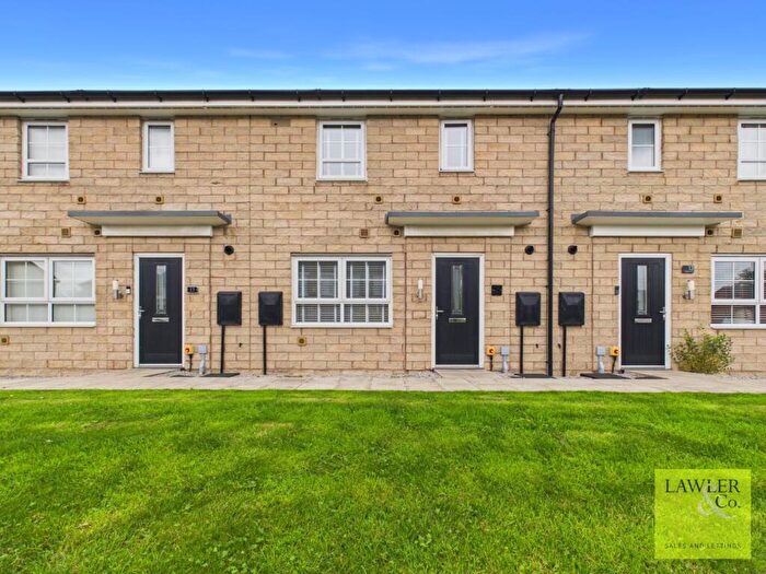 2 Bedroom Mews For Sale In Atherton Court, Mottram, Hyde, Greater Manchester, SK14