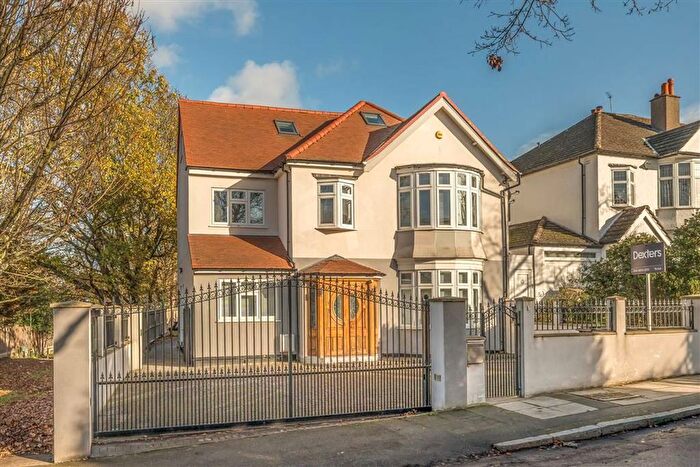 7 Bedroom Property To Rent In Coniston Road, Bromley, BR1