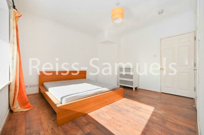 5 Bedroom Semi-Detached House To Rent In Ironmongers Place, Canary Wharf, Isle Of Dogs, London, E14