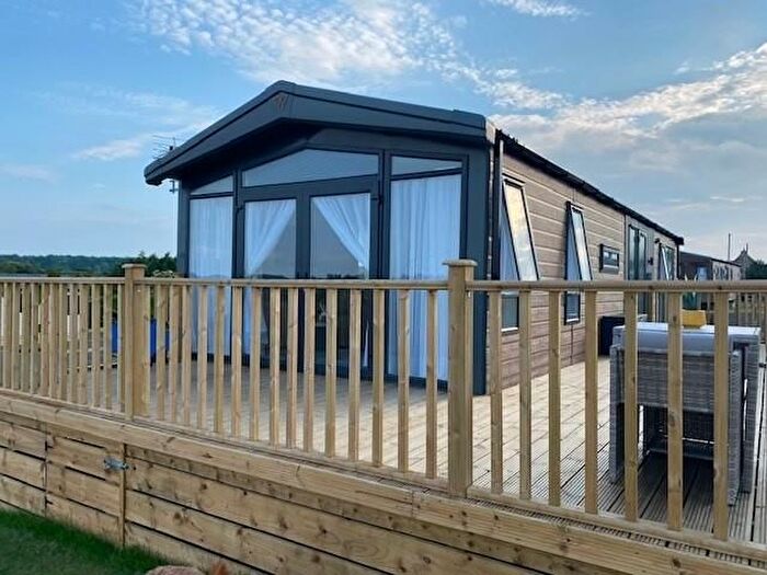 2 Bedroom Mobile/park Home For Sale In Honeysuckle Park, Widdrington, Morpeth, NE61