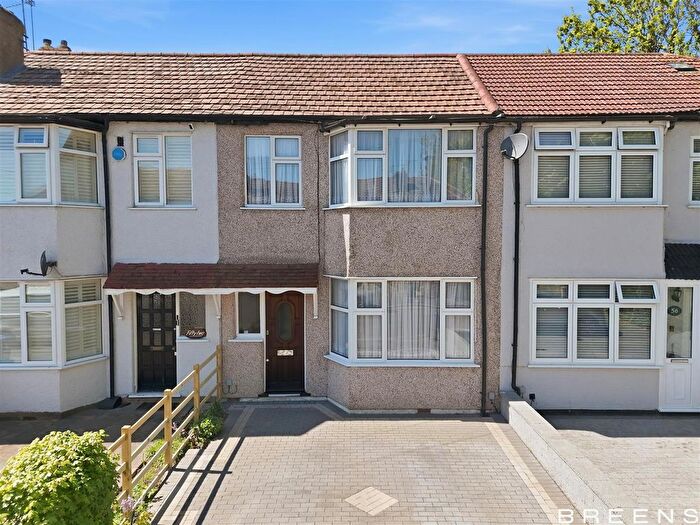 3 Bedroom End Terrace House For Sale In Windsor Road, Enfield, EN3