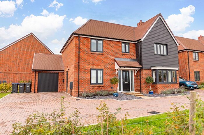 4 Bedroom Detached House For Sale In The Rushets, East Grinstead, RH19