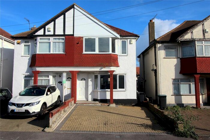 3 Bedroom Semi-Detached House To Rent In Marina Drive, Northfleet, Gravesend, Kent, DA11