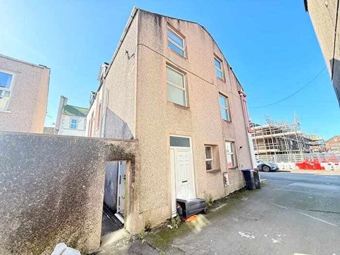 4 Bedroom End Terrace House For Sale In Market Square, Cleator Moor, Cumbria, CA25