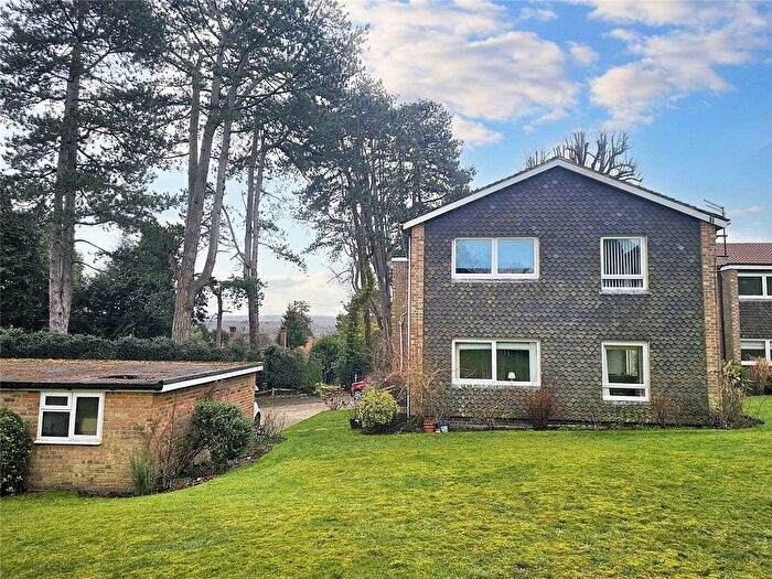 2 Bedroom Flat For Sale In Elmleigh, Midhurst, West Sussex, GU29