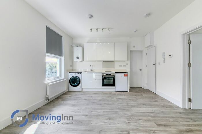 1 Bedroom Flat To Rent In Selhurst Road, South Norwood, SE25