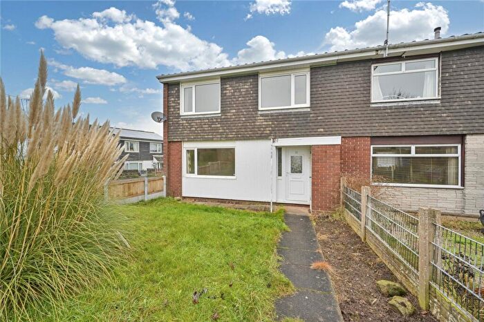 3 Bedroom End Of Terrace House For Sale In Lister Road, Stafford, Staffordshire, ST16