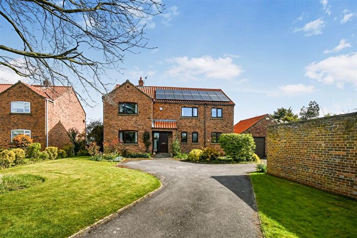 5 Bedroom Detached House For Sale In Tockwith Road, Long Marston, YO26