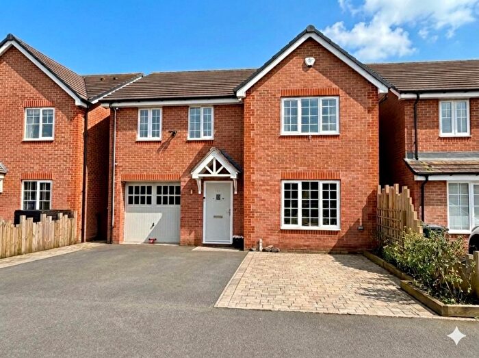 4 Bedroom Detached House For Sale In Barleyfield Road, Weddington, CV10