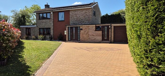 4 Bedroom Detached House For Sale In Greenfields, Earith, Huntingdon, Cambridgeshire, PE28